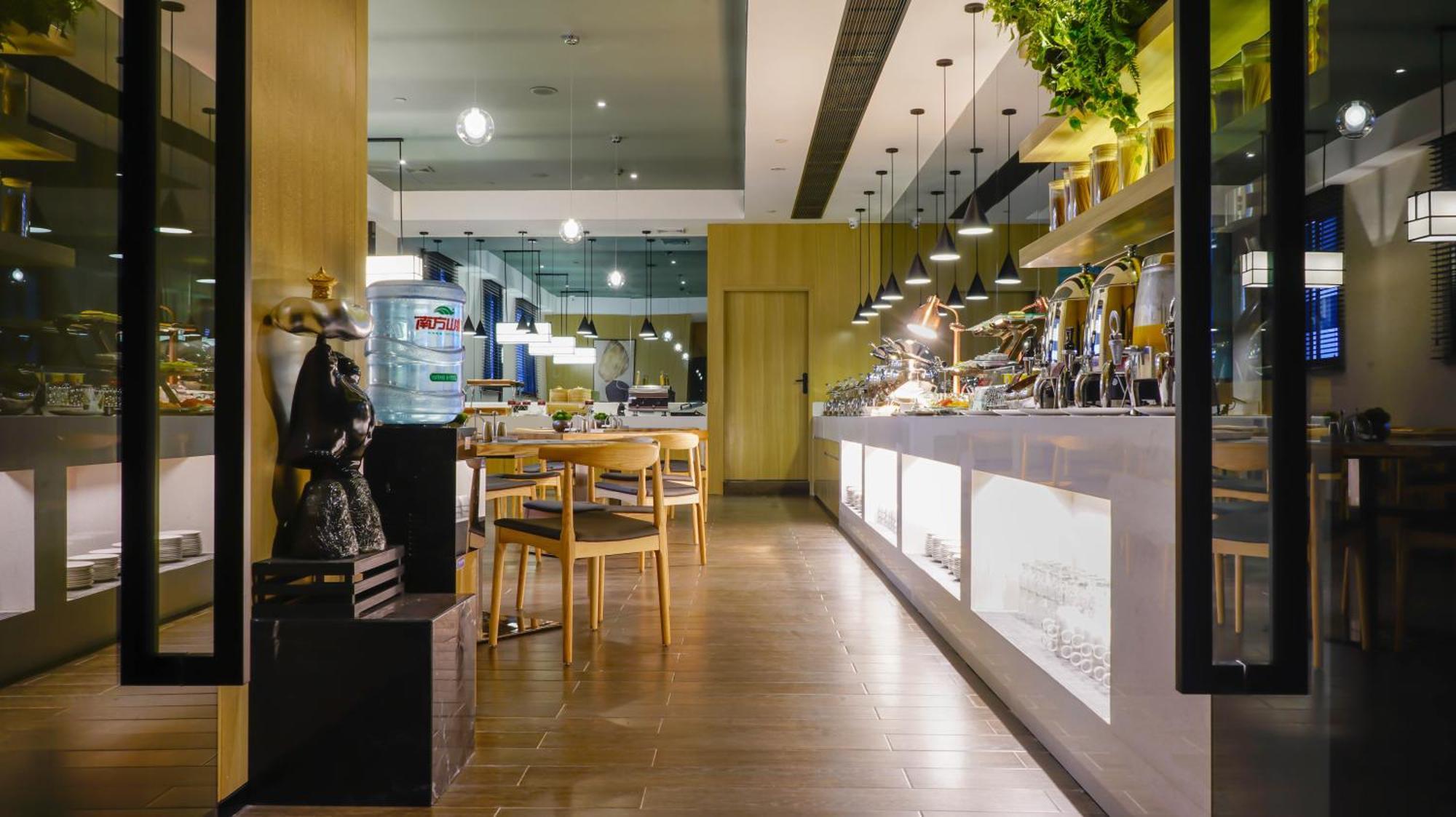 Paco Hotel Guangzhou Jiangtai Road Metro Branch Luaran gambar